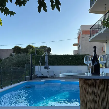 Blue Horizon With Private Pool 아파트 Kaštela