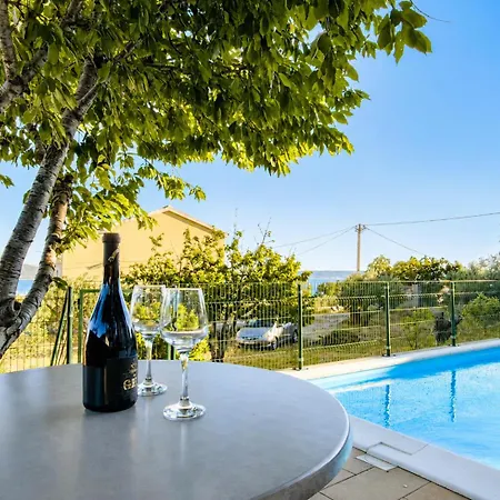 Blue Horizon With Private Pool Kaštela